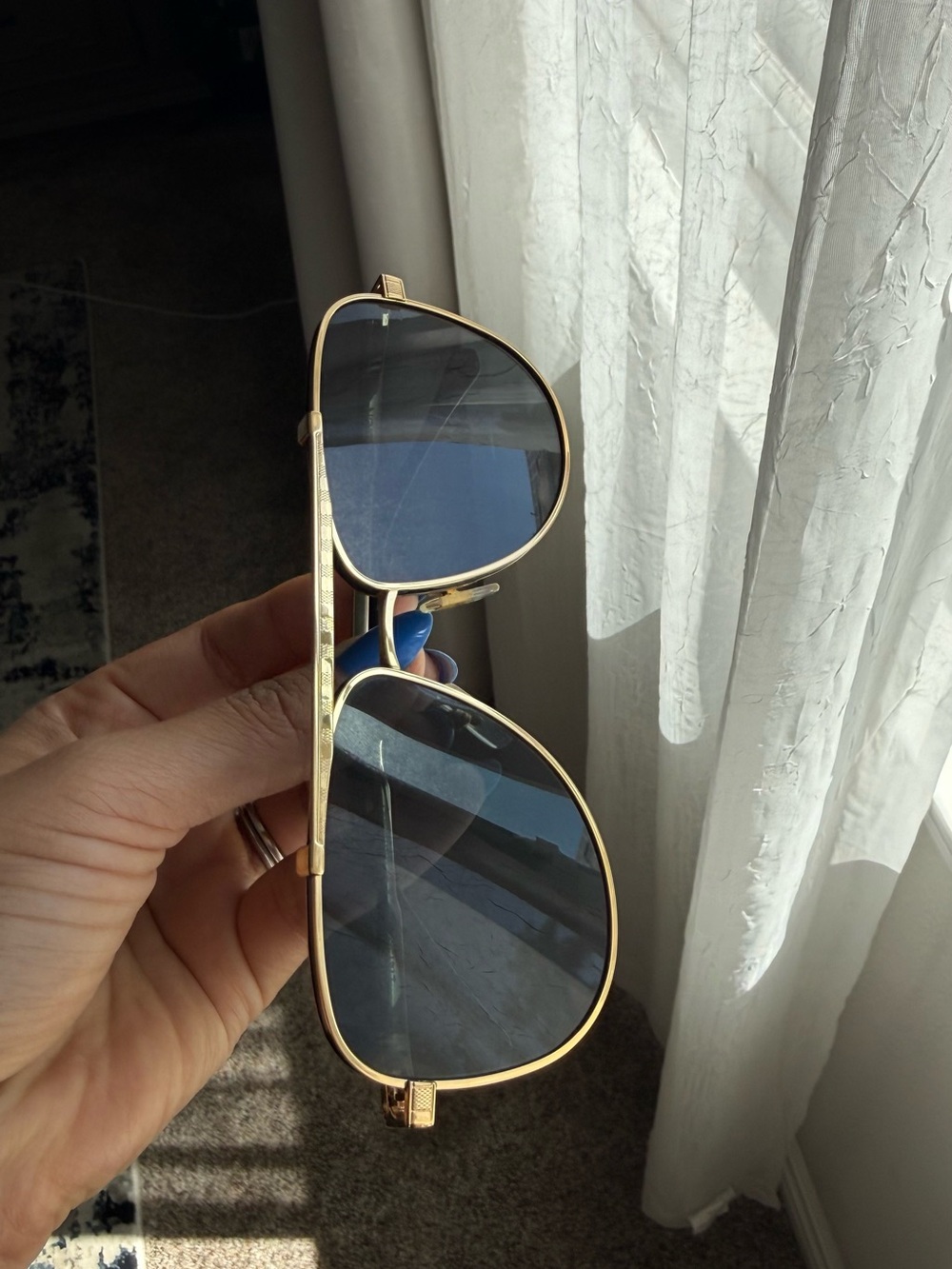 Louis Vuitton Gold Aviator Sunglasses with Dark Lenses - Picture 6 of 11